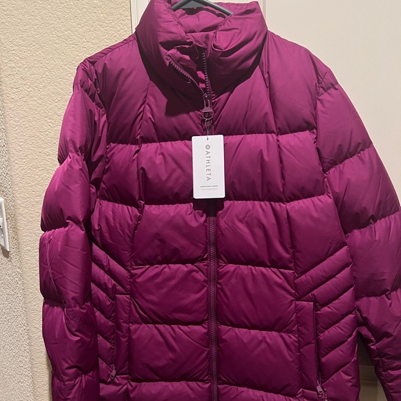 Athleta Downtown Puffer Jacket. - Picture 2 of 8